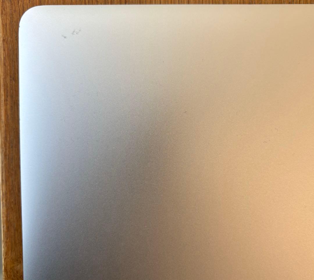 Apple MacBook Pro シルバー