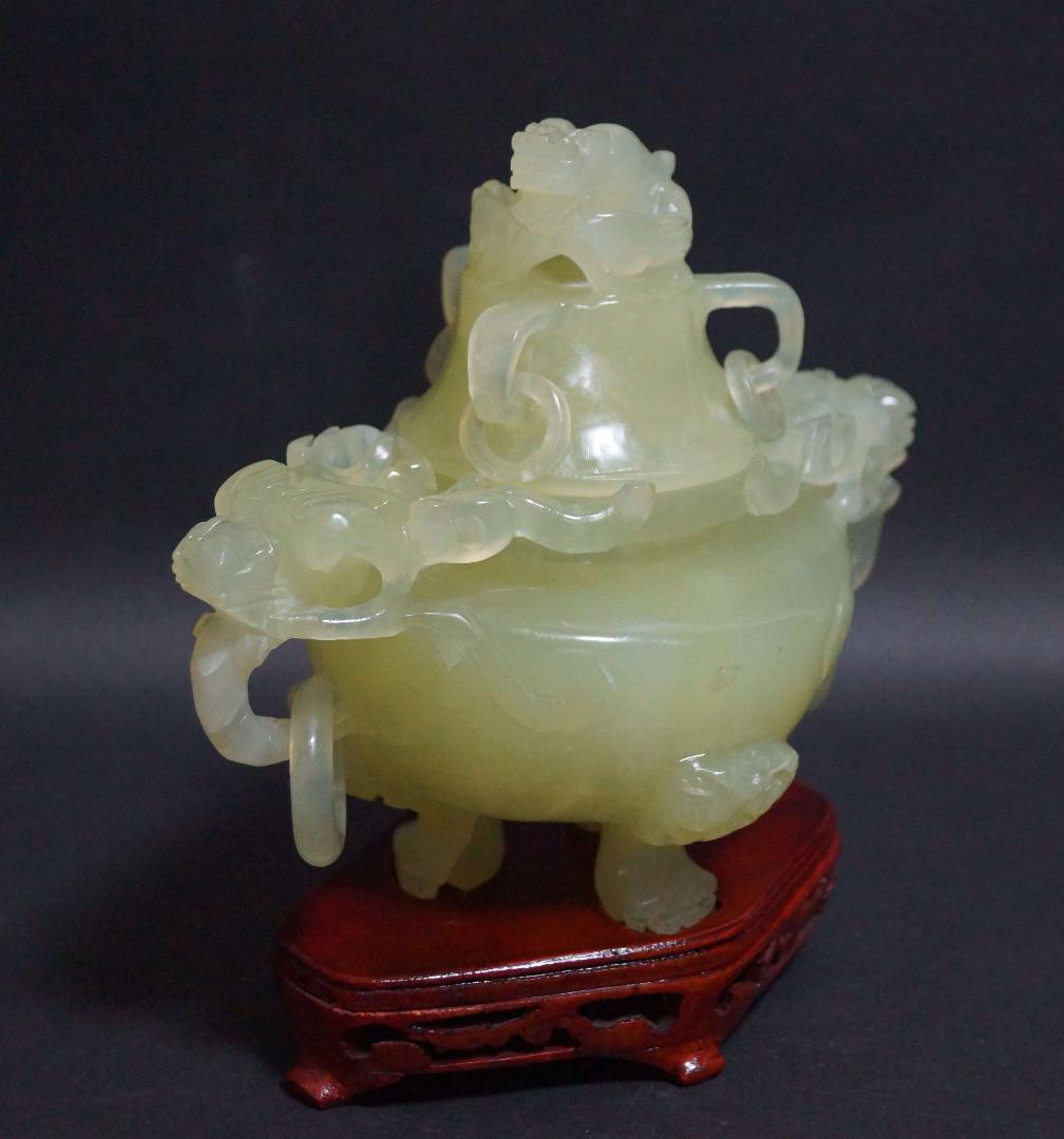 茶道具 天然玉製 細工彫り 双龍耳三足遊環香炉 龍摘香炉 玉石香炉香道具木製台付