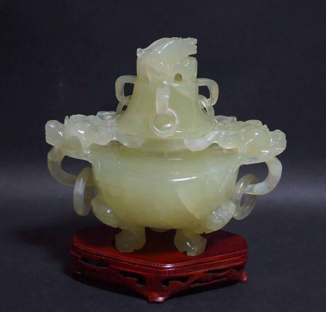 茶道具 天然玉製 細工彫り 双龍耳三足遊環香炉 龍摘香炉 玉石香炉香道具木製台付