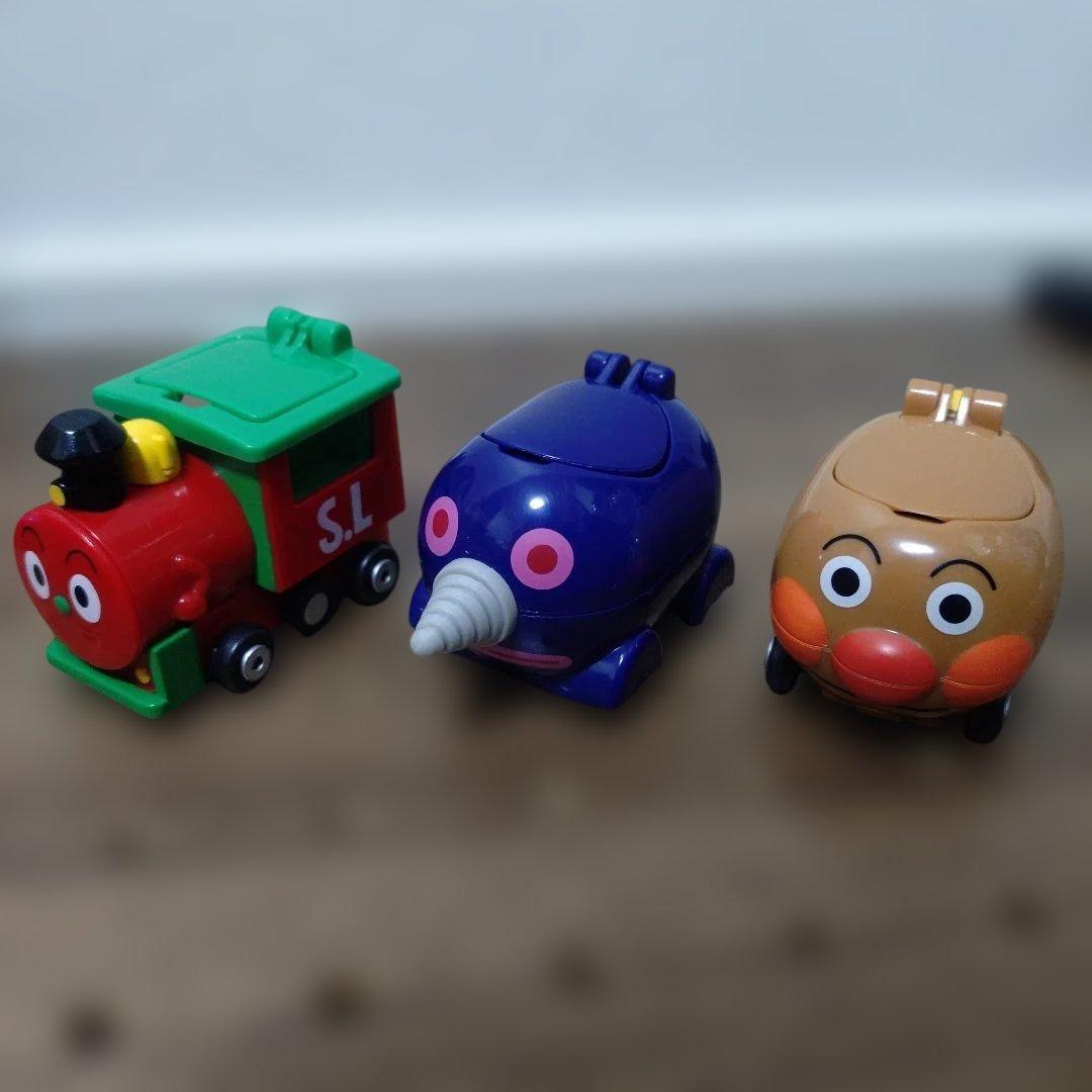 アンパンマンミュージアム　Let's Go ミニカー全８種セット、カバン他