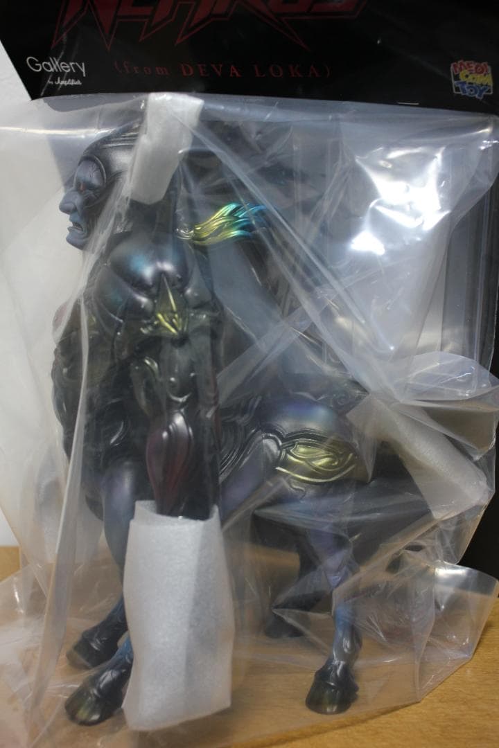 メディコムトイ Gallery by Amplifier NEPTROS