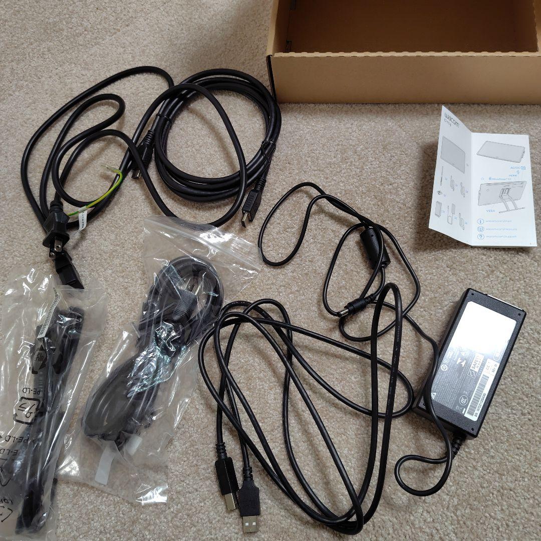 Wacom Cintiq DTK-2260K0D 本体