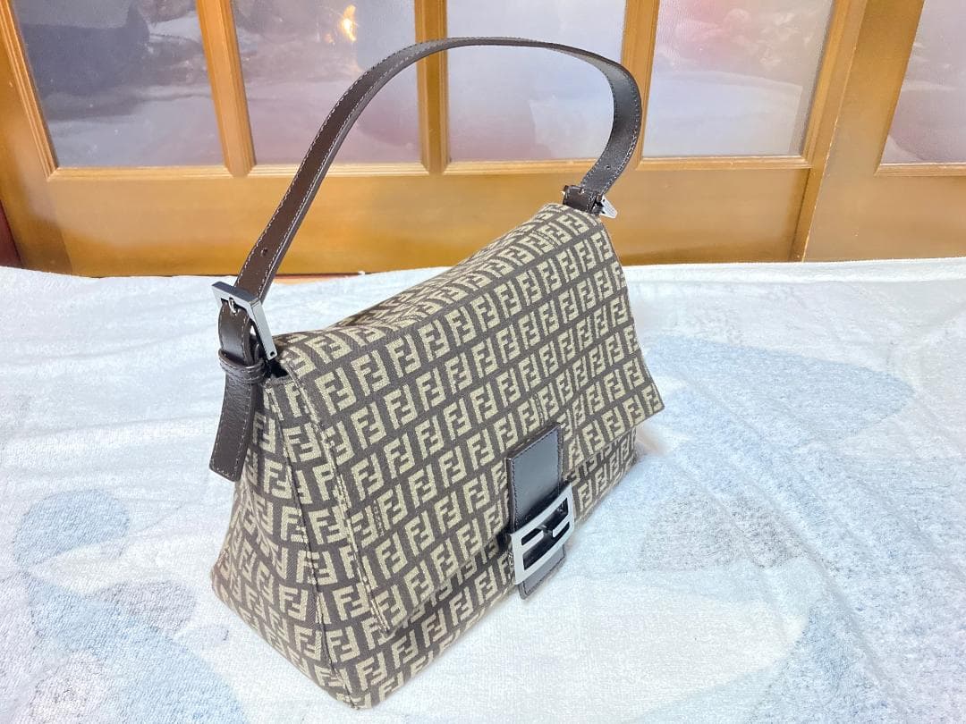 FENDI(フェンディ)マンマバケット ズッカ ショルダーバッグ 8BR001