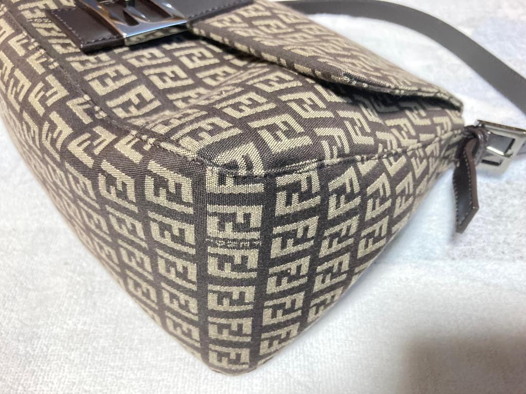 FENDI(フェンディ)マンマバケット ズッカ ショルダーバッグ 8BR001