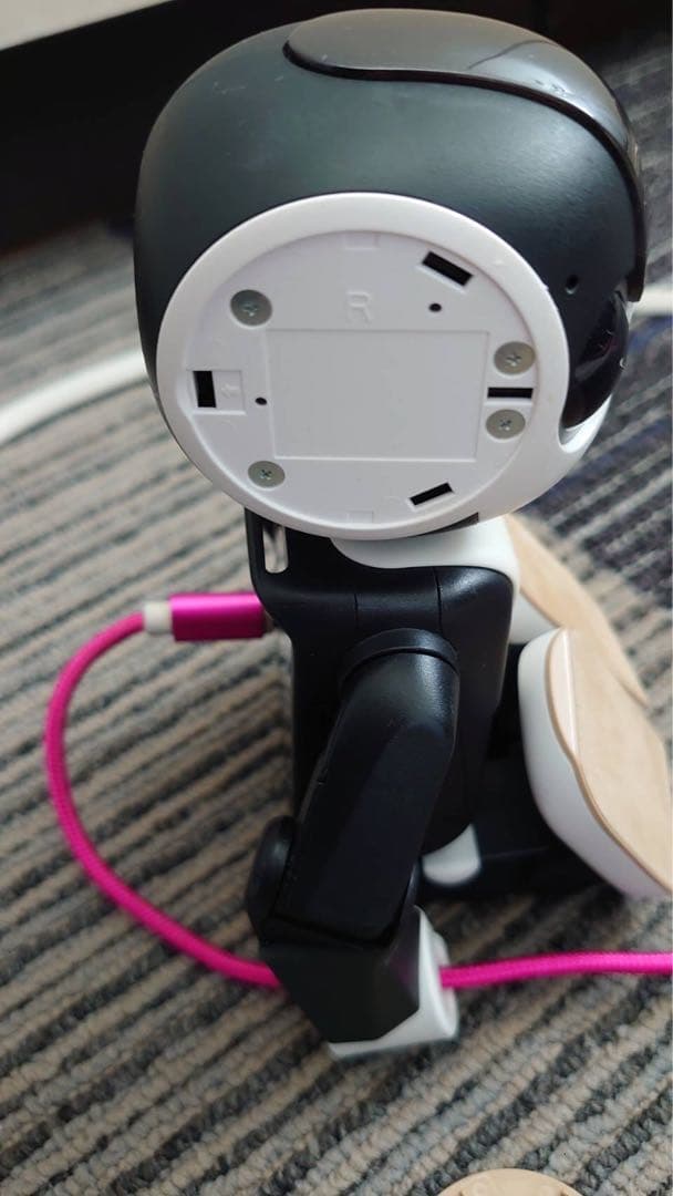 SHARP ROBOHON モバイル型ロボット電話SR-01M-W(ジャンク品)