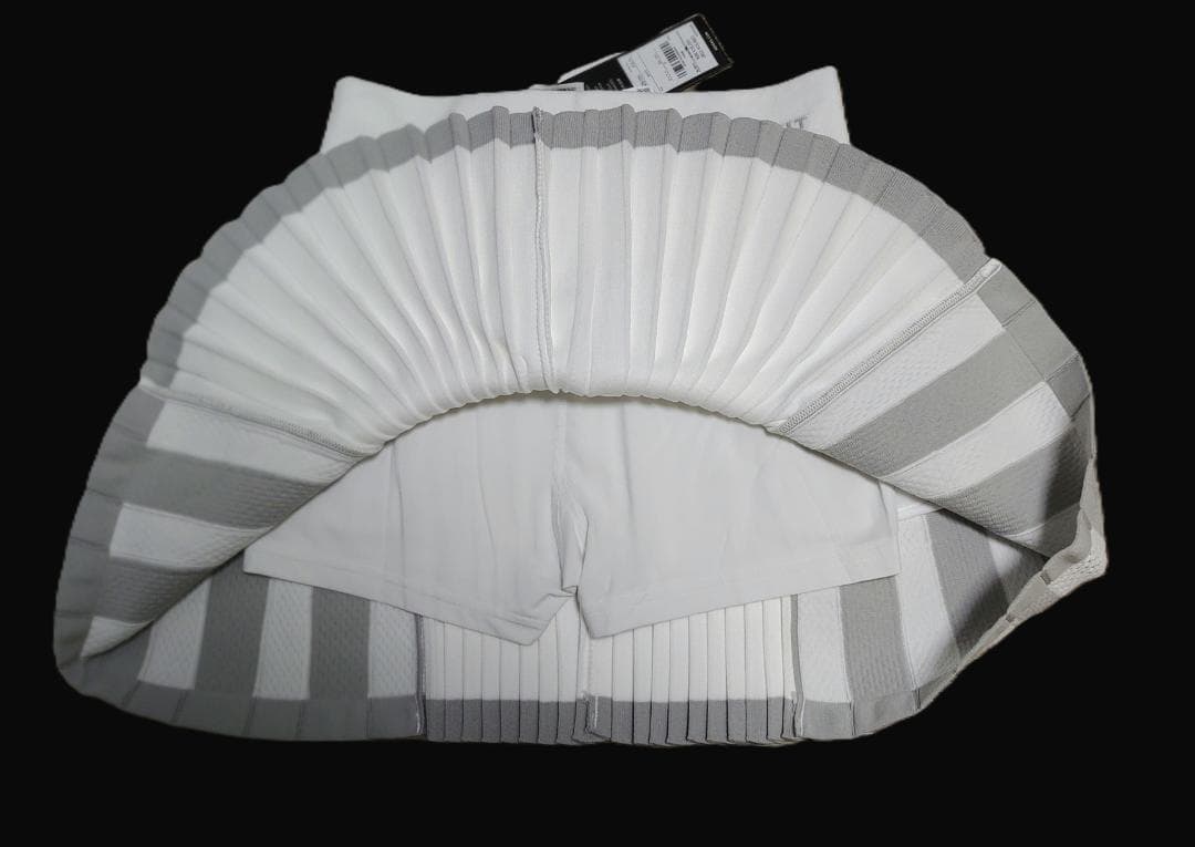 ✨お年玉‼️⛳️新品⭐アディダス★ フレアースカート＆フーディー セット