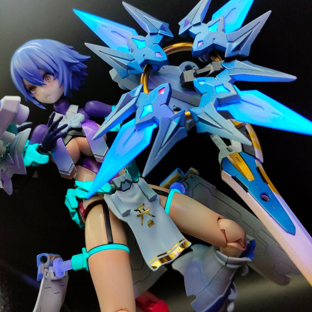 メガミデバイス　皇巫（オウブ) スサノヲ　氷女帝　レガリア【塗装完成品】