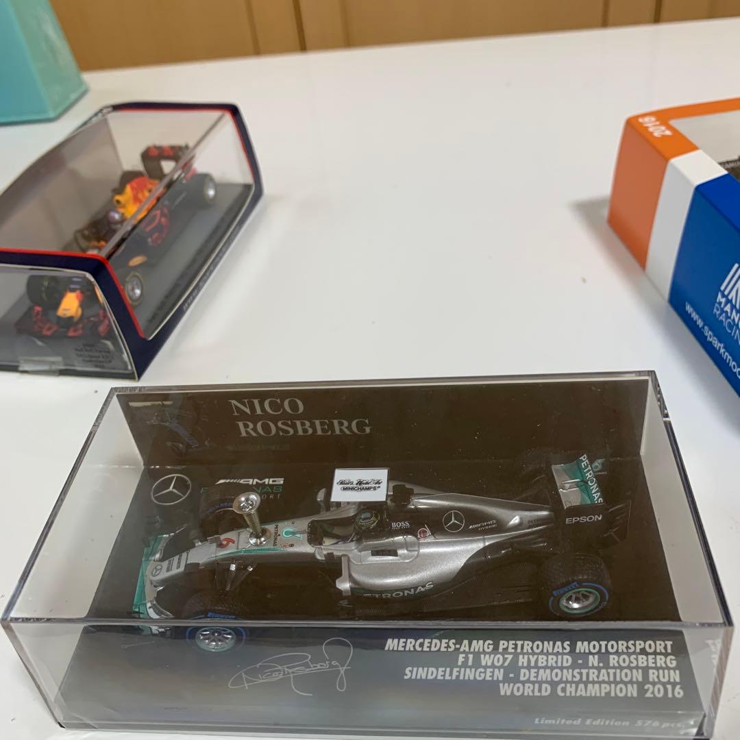 F1 2016 ニコ・ロズベルグ ミニカー