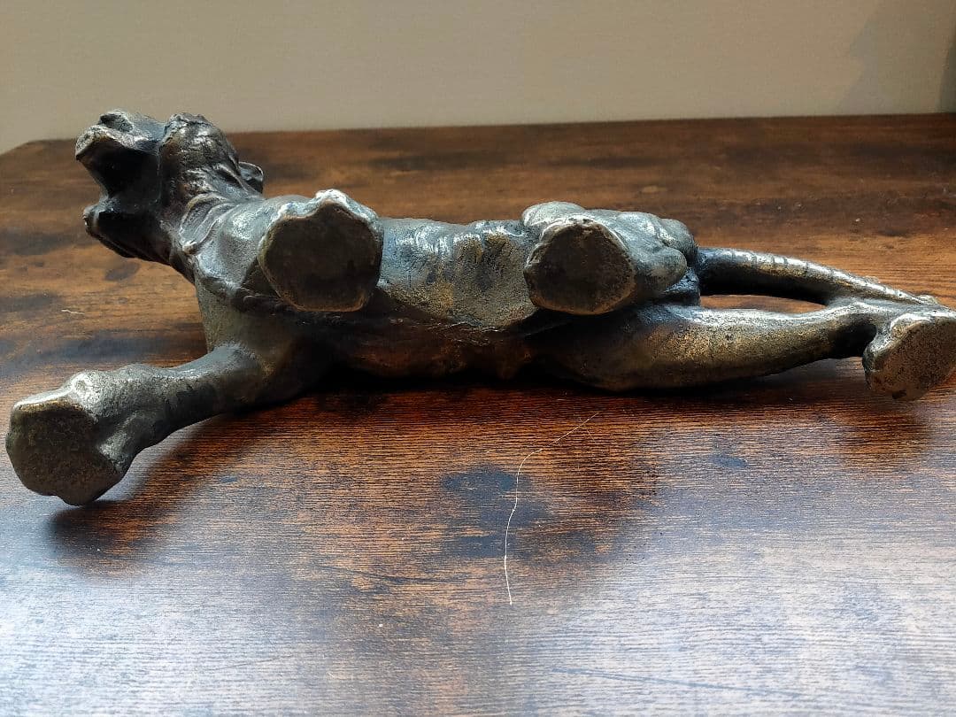 虎　置物　金属製　鉄　ヴィンテージ