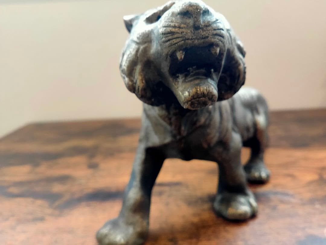 虎　置物　金属製　鉄　ヴィンテージ