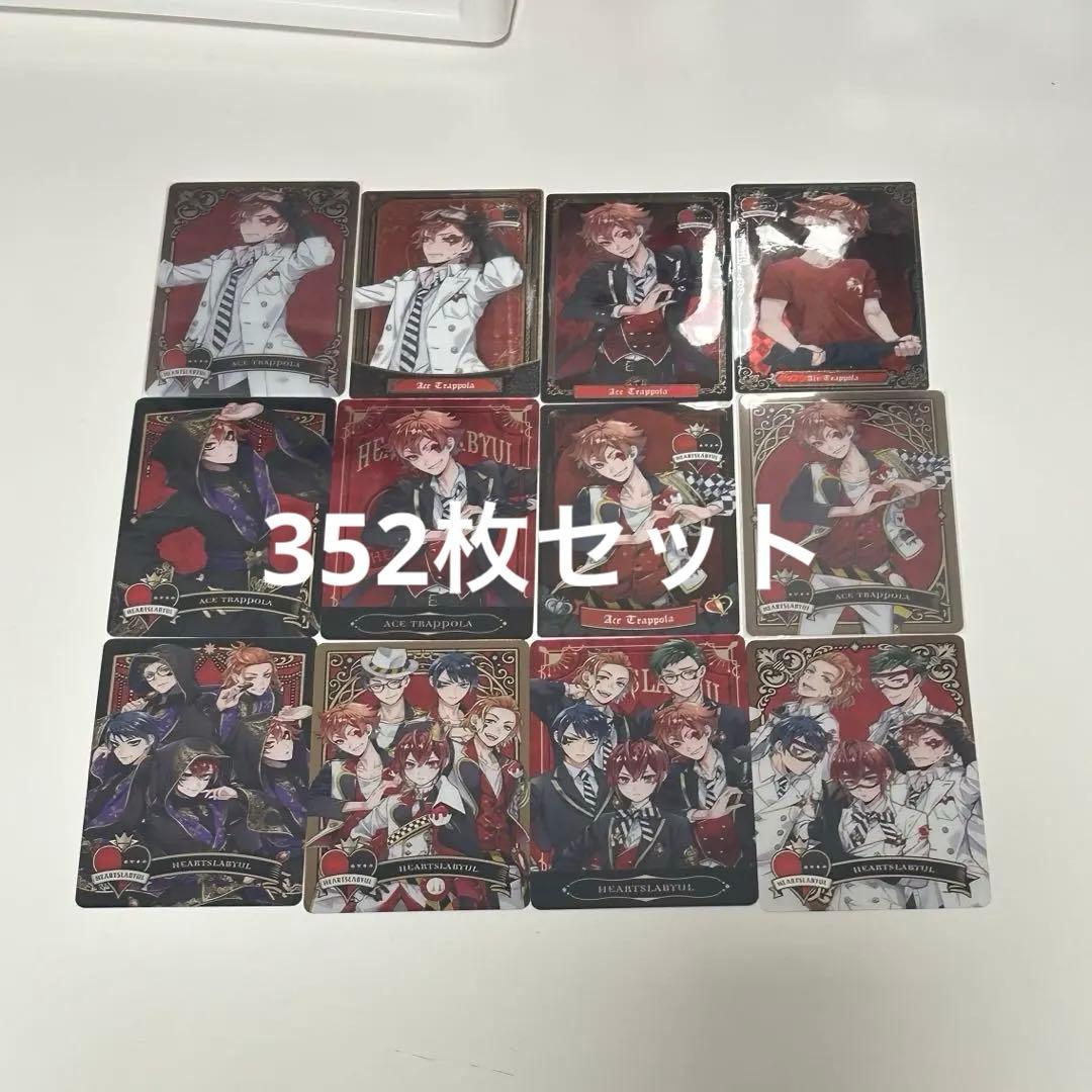ツイステ エース・トラッポラ カード 缶バッジ まとめ売り ハーツラビュル寮