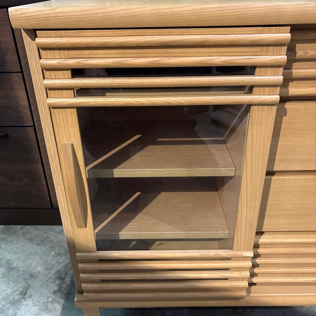 木製スリットデザインキャビネット