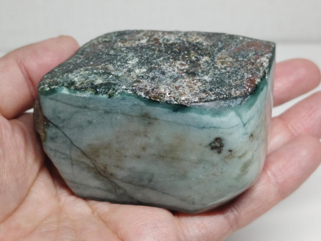 薄青緑 479g 翡翠 ヒスイ 原石 鑑賞石 自然石 誕生石 鉱物 水石 鉱石