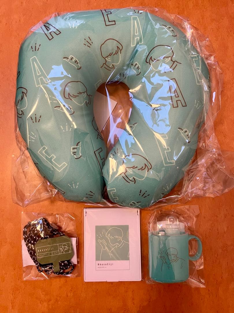 EAWDグッズセットマルチストラップ・歯ブラシセット・ハンドミラー・ネックピロー