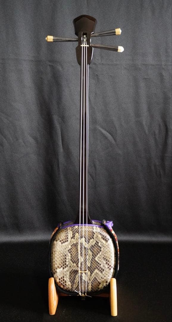 三線名工平良昌則作ヴィンテージ縞黒檀真壁型　当時のウルミ塗状態良し！本皮張！！