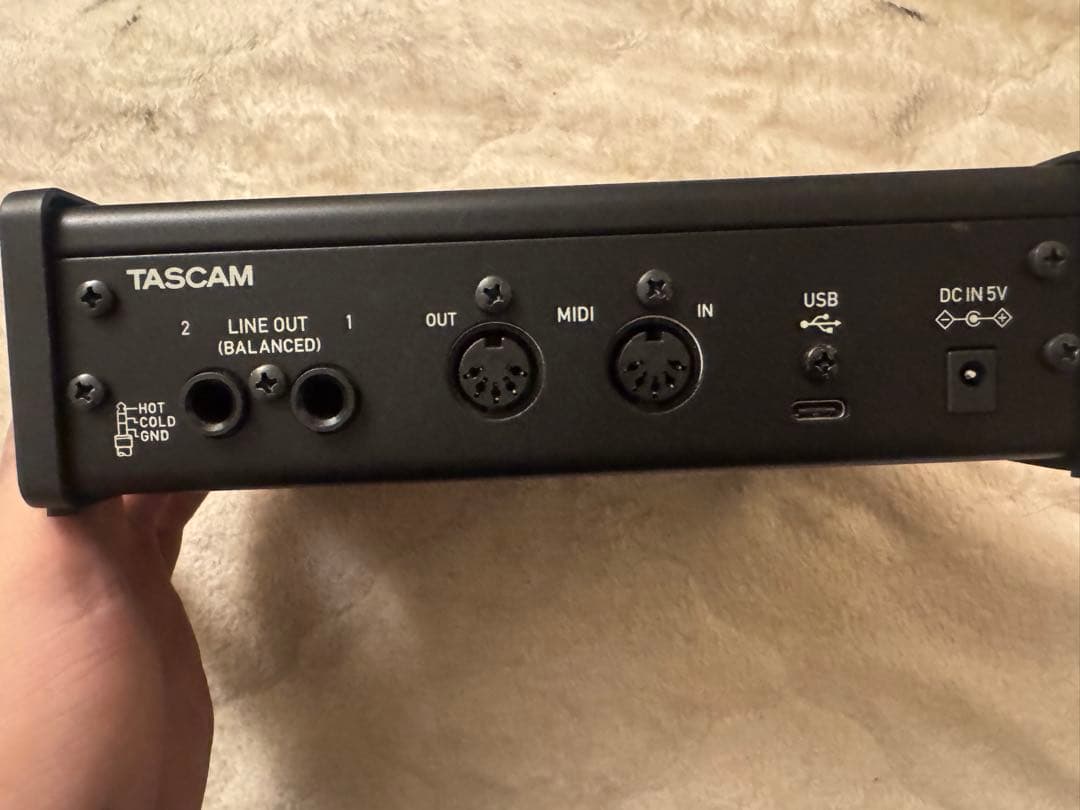 TASCAM オーディオインターフェース