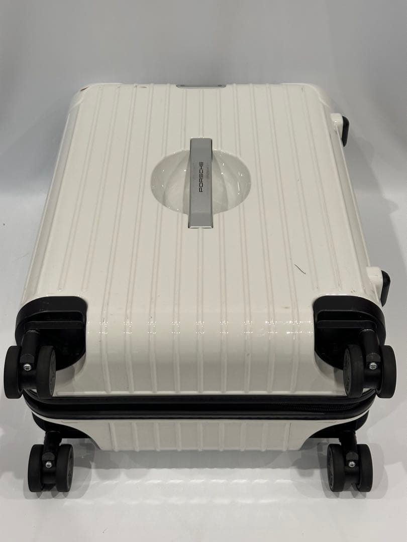 中古品RIMOWAリモワ×PORSCHEポルシェホワイト キャリーケース32L