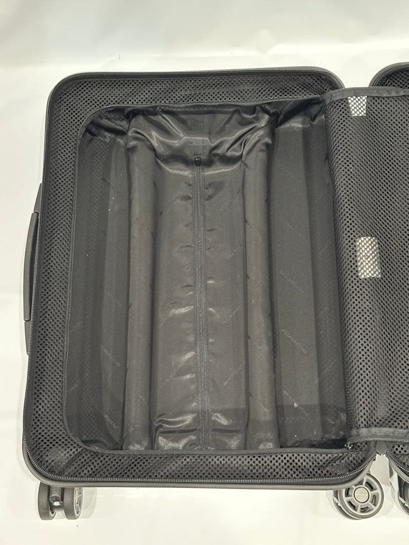中古品RIMOWAリモワ×PORSCHEポルシェホワイト キャリーケース32L