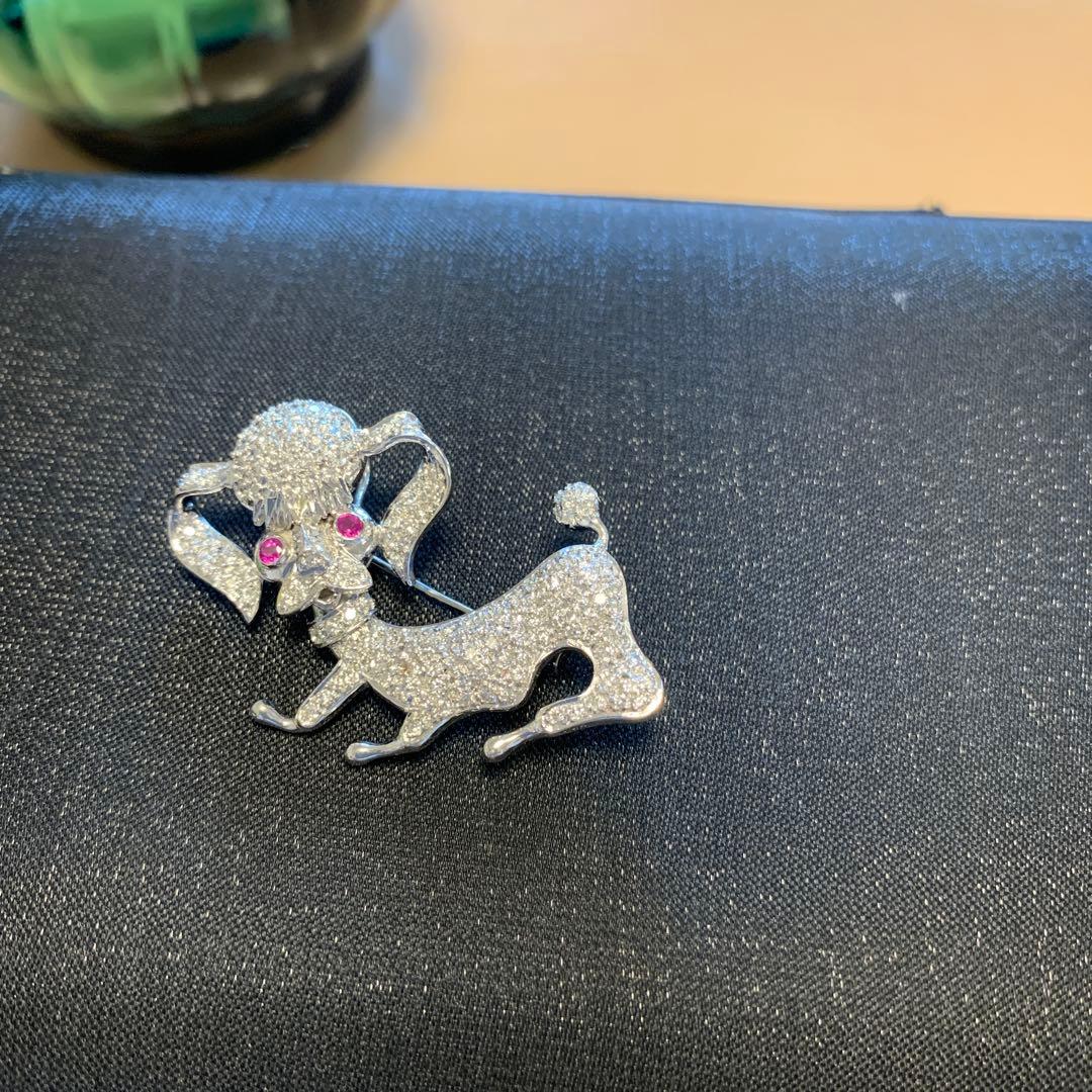 プラチナ、ダイヤモンド、ルビーブローチ