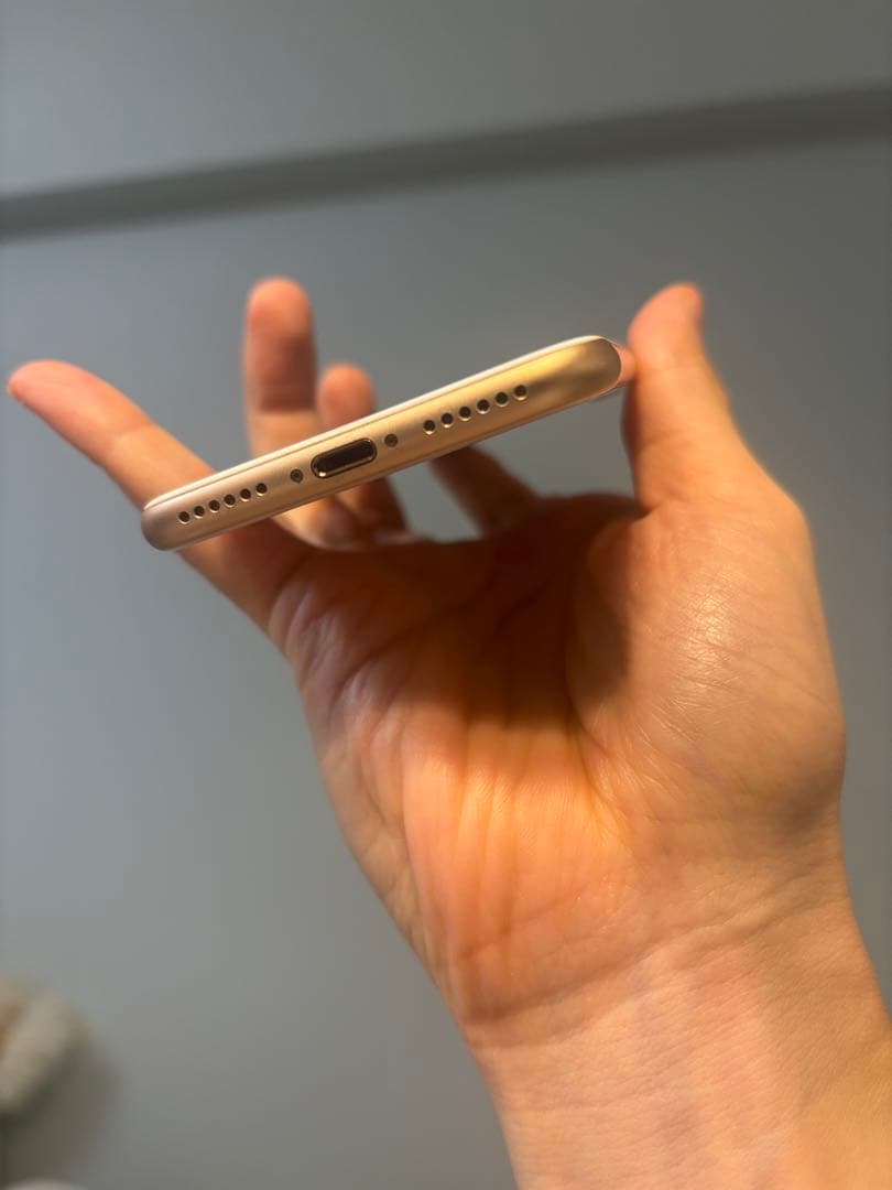 iPhone 8 64GB ゴールド SIMフリー 本体