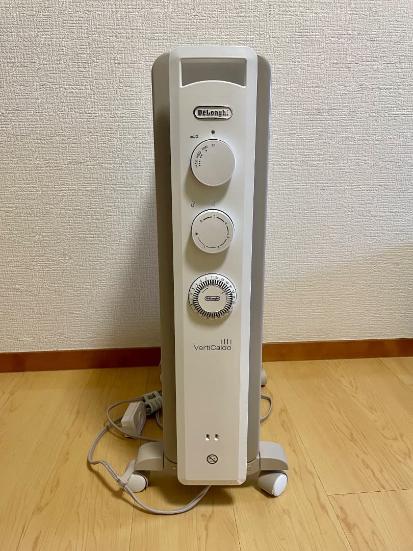 DeLonghi VertiCaldo オイルヒーター RHJ21F0812-W