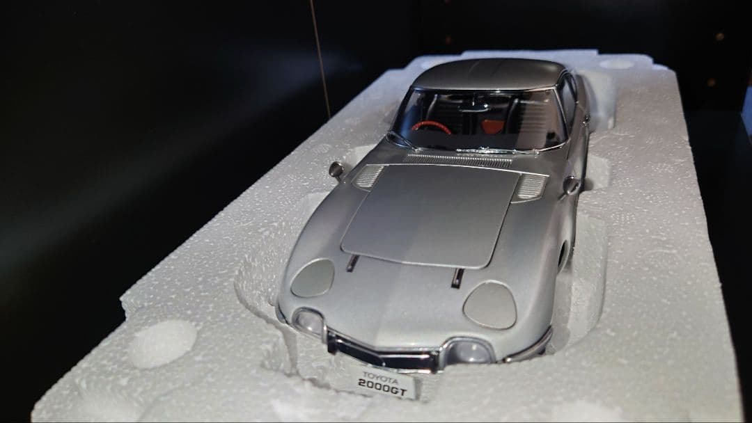 autoart 1/18 トヨタ 2000gt millennium