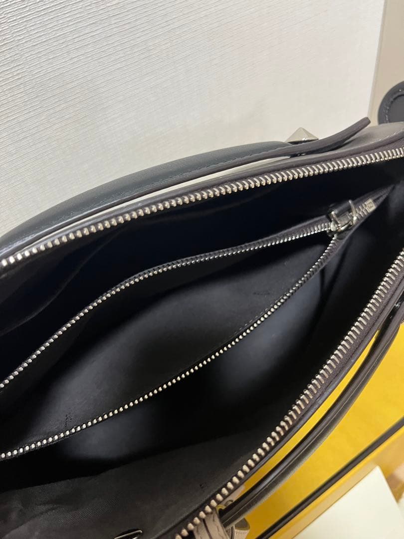 FENDI フェンディ　バイザウェイ　ダークグレー　ミディアム