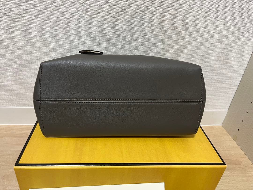 FENDI フェンディ　バイザウェイ　ダークグレー　ミディアム