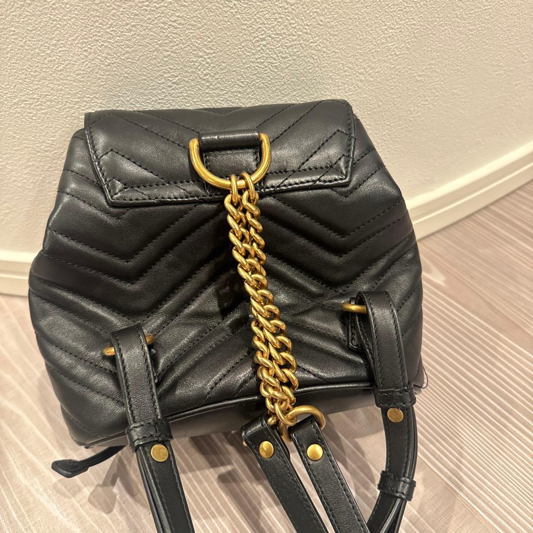 Gucci ブラック ショルダーバッグ キルティング