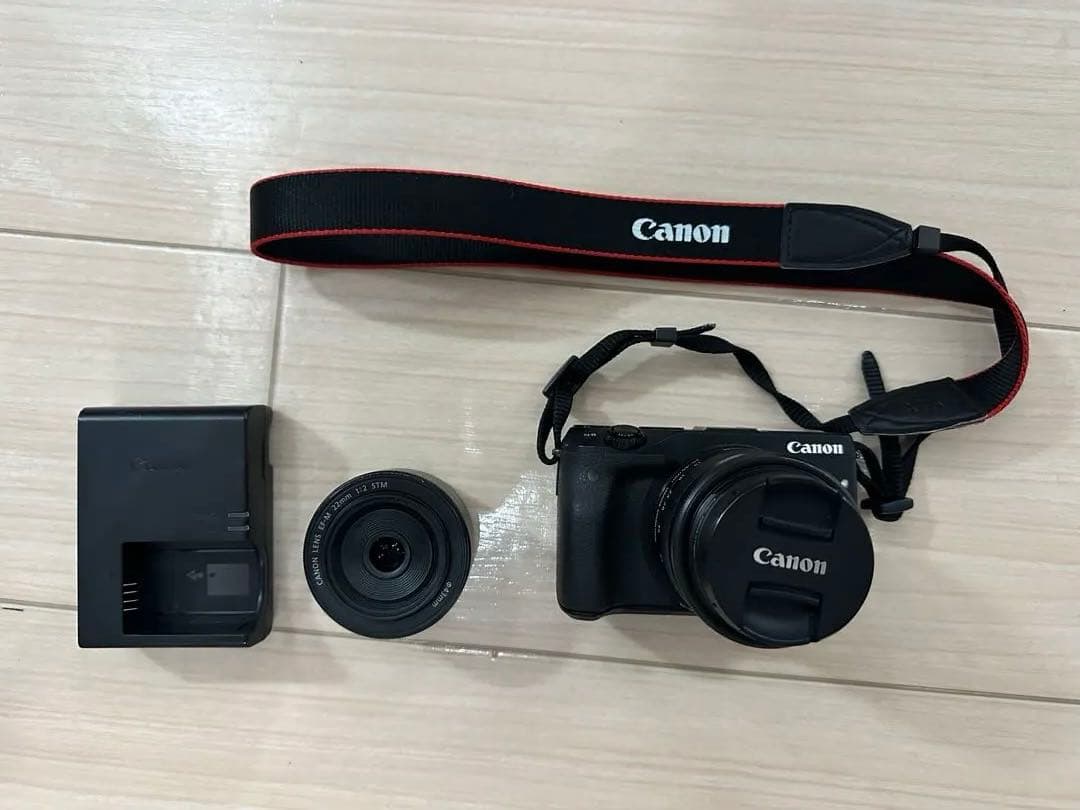 Canon EOS M3 本体と付属品