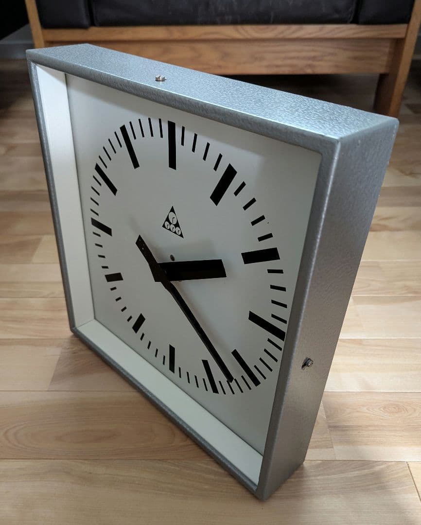 い*け様 【極美品】パラゴトロン 壁掛け時計 シルバー ガラス付/バウハウス B