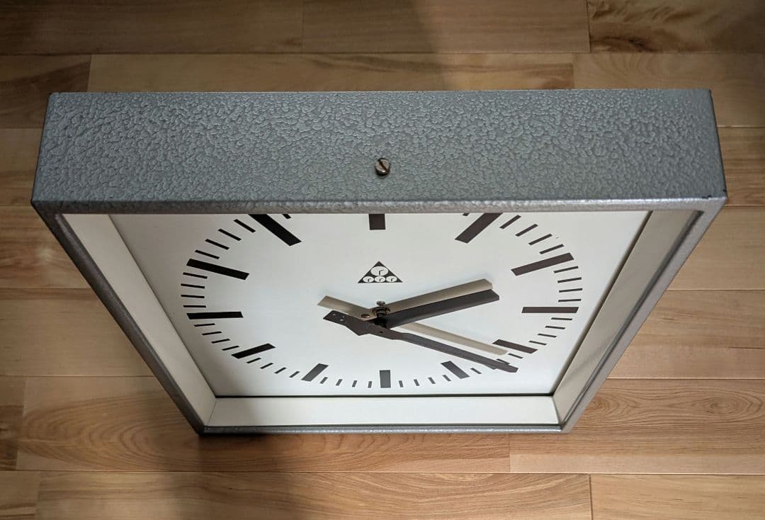 い*け様 【極美品】パラゴトロン 壁掛け時計 シルバー ガラス付/バウハウス B