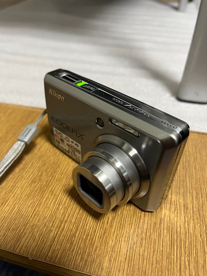 Nikon ニコン coolpix クールピクス S600