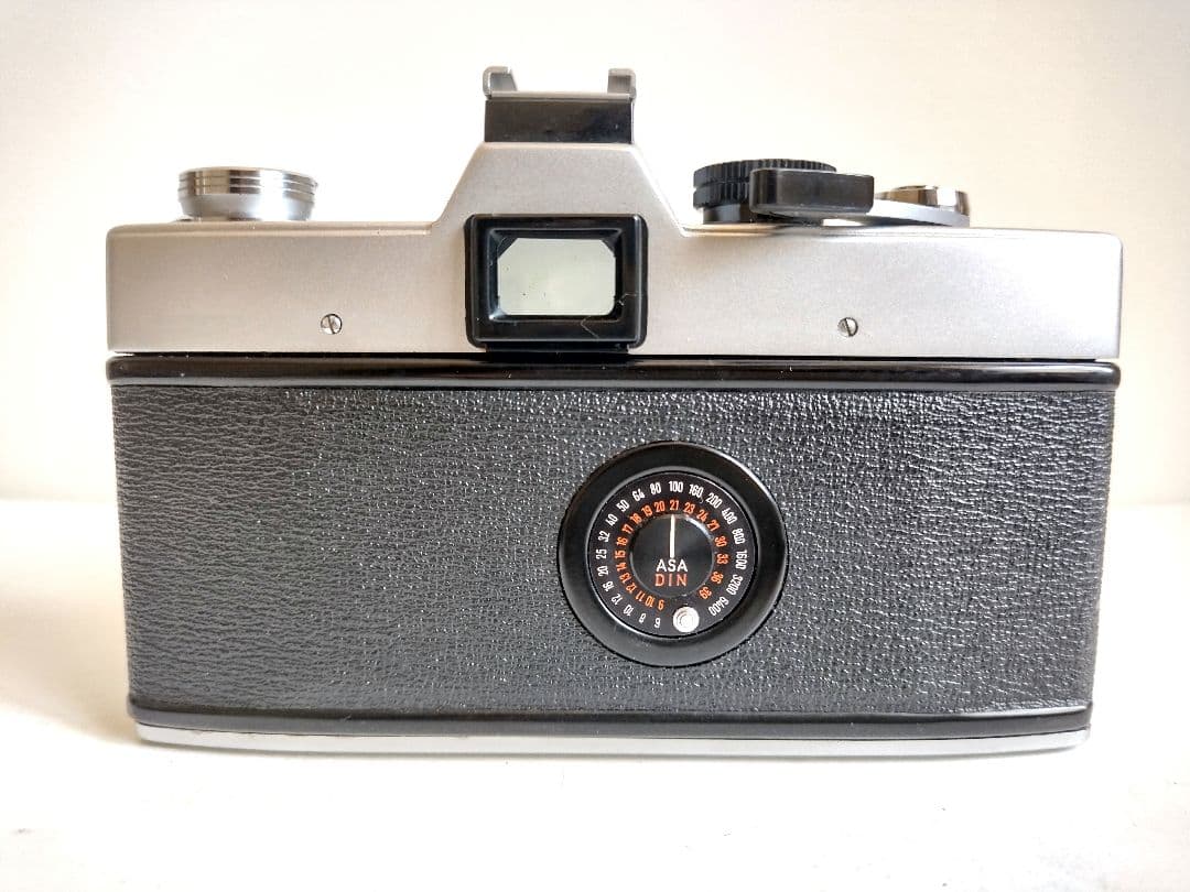 174【匿名配送】 ミノルタ SRT101 一眼レフ フィルムカメラ 露出計OK