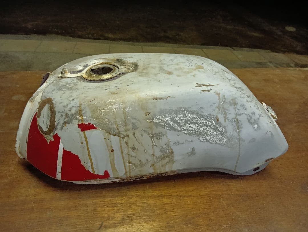 CB400N CB250N純正タンク　補修ベース　バブ　ホーク　ジャンク