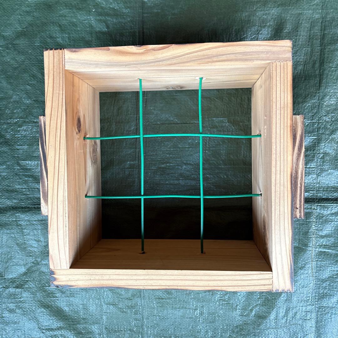 ミツバチ巣箱　25-B−157