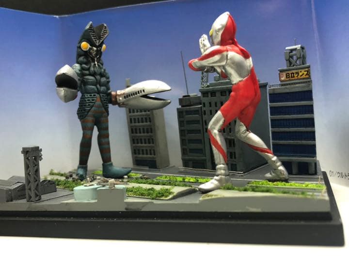 ウルトラマン　バルタン星人　ジオラマ