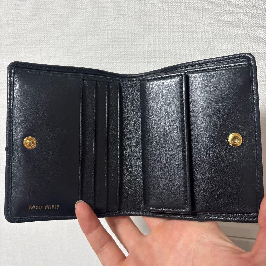 miu miu 二つ折り財布 ブラック 編み込みデザイン