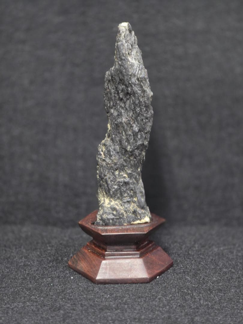 M▽鑑賞石 盆石 台付 水石 (K00327)