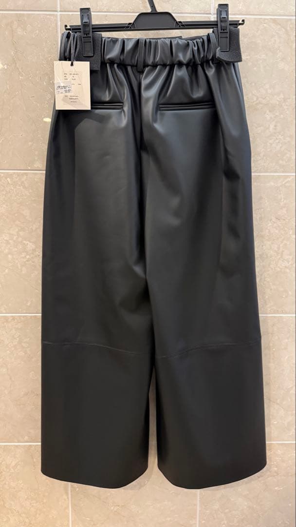 Heve ラバーパンツ　ブラック 36